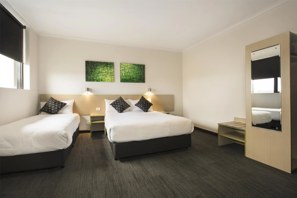 Double Studio (full double bed)