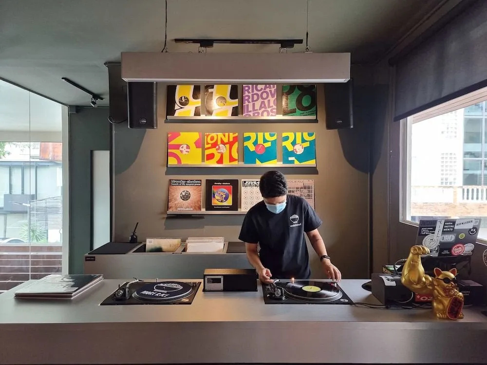Food & Beverage