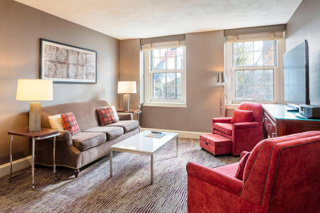 1 Bedroom Quadruple Club Suite