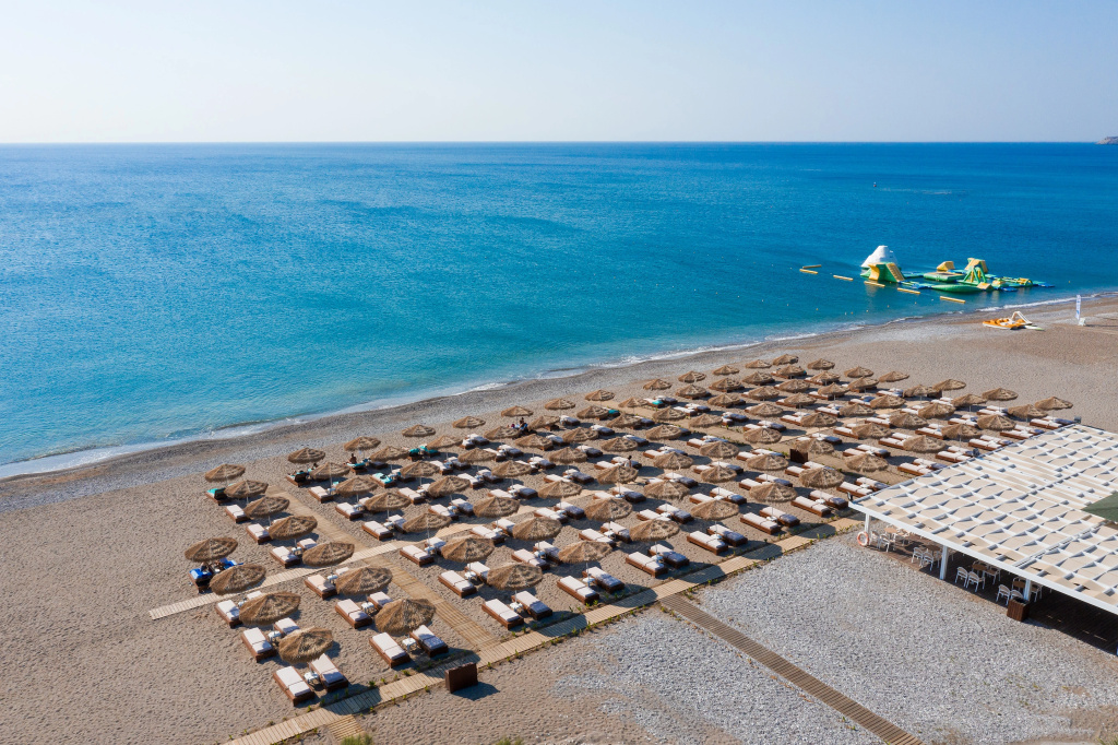Beach & Waterfront