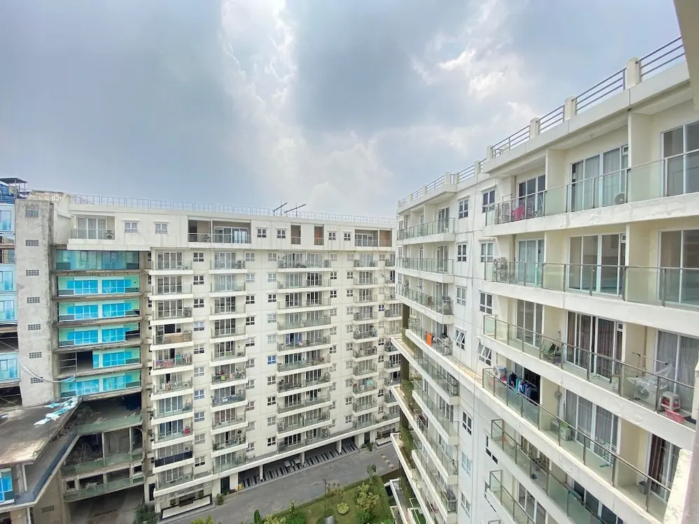 Luxurious & Cozy 2BR Gateway Pasteur Apartment near Exit Toll