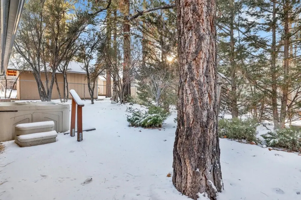 2087- Wildwood Lodge 3 Bedroom Home by RedAwning