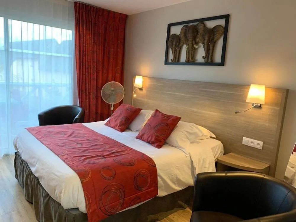 Contact Hôtel - Hôtel les Bleuets & SPA - Général