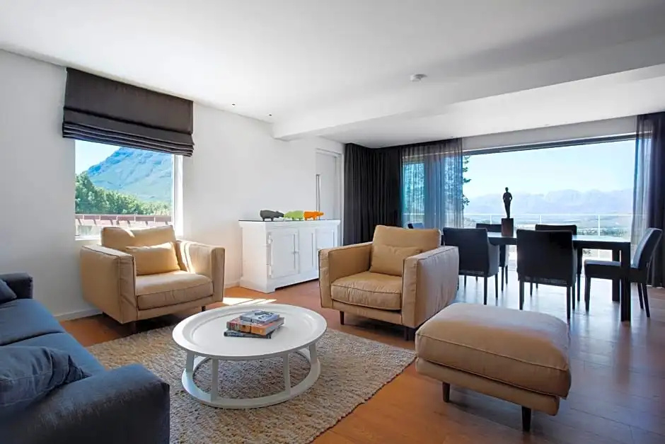 Superior Double room with balcony (full double bed)