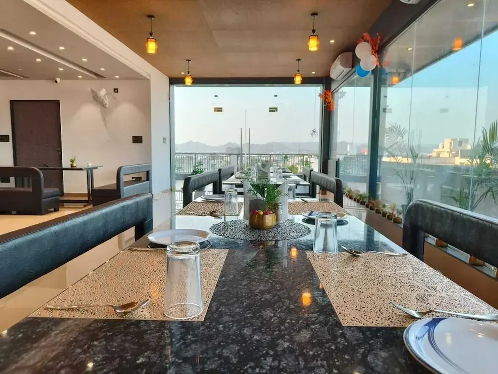 Hotel photo 12