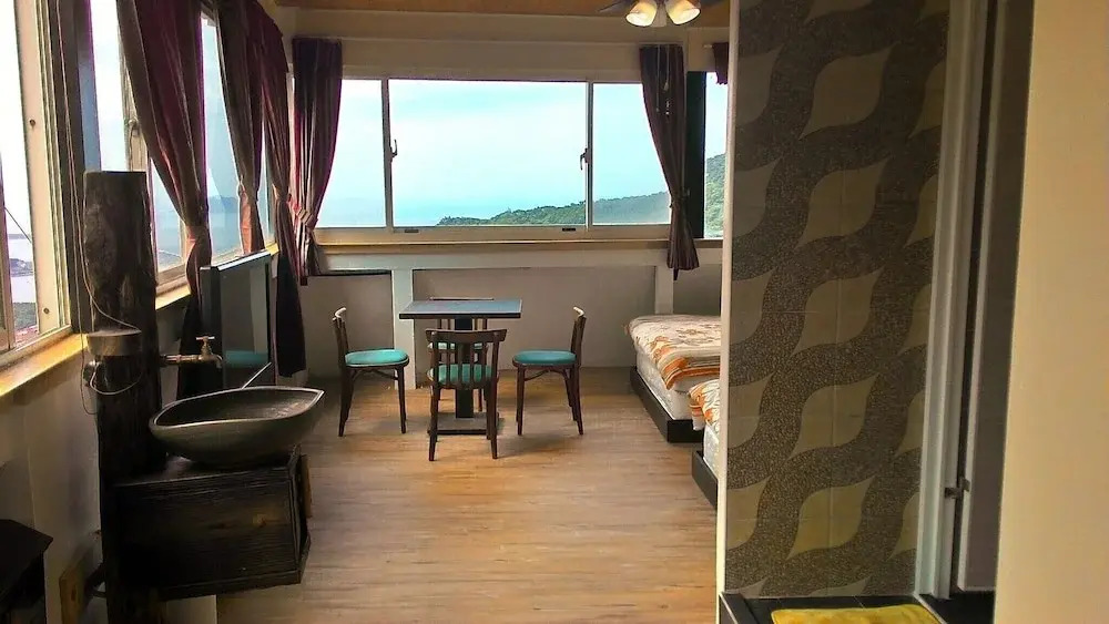 標準海景四人房