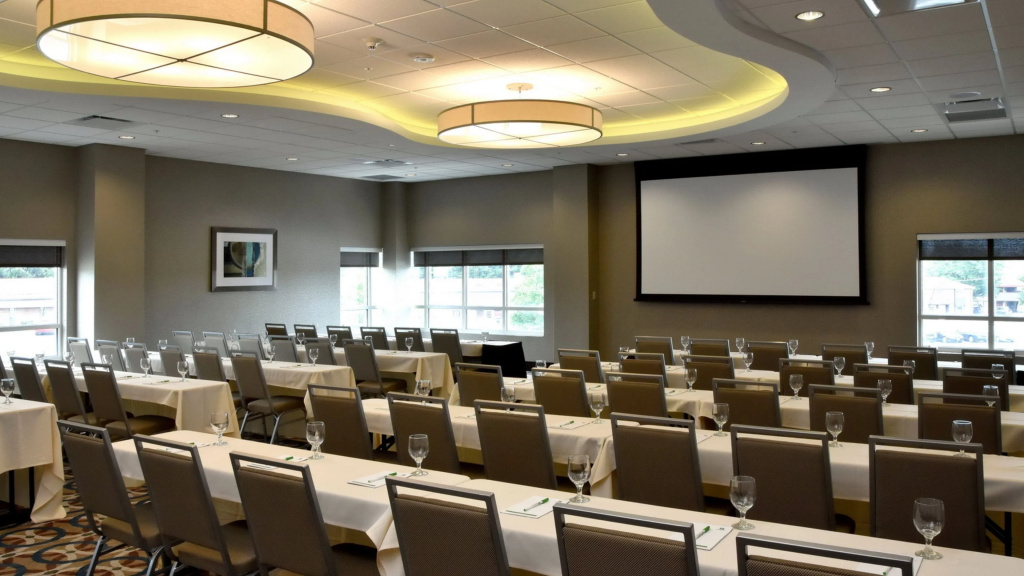 Holiday Inn Canton (Belden Village) by IHG - Général
