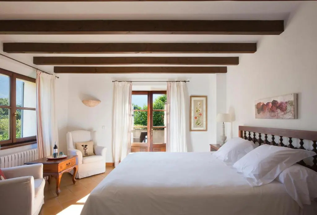 Superior Double room (full double bed)