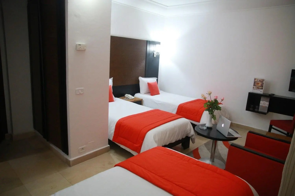 Standard Triple room