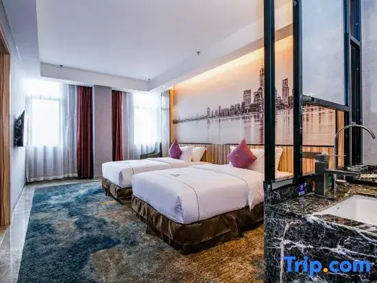 Triple Suite