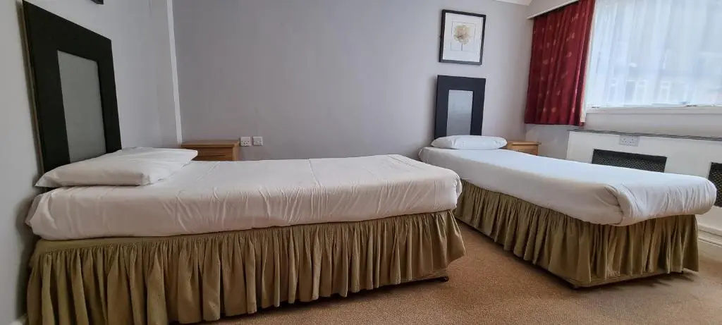 Crown Hotel - Stone (Near Stoke-On-Trent) by OYO - Chambres
