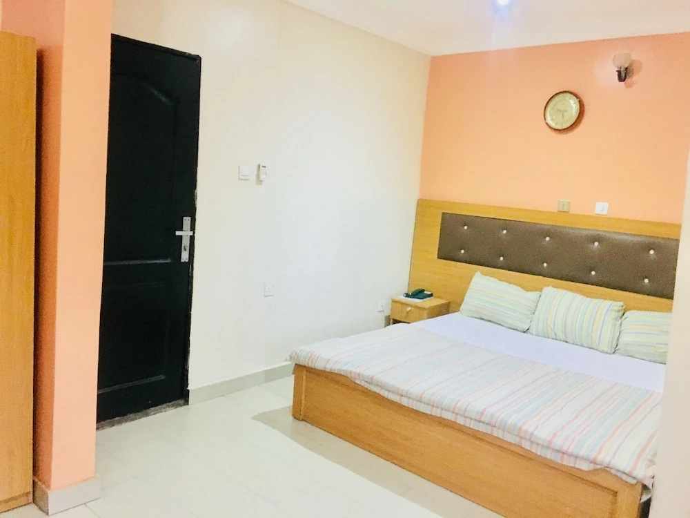Classic Double room (full double bed)