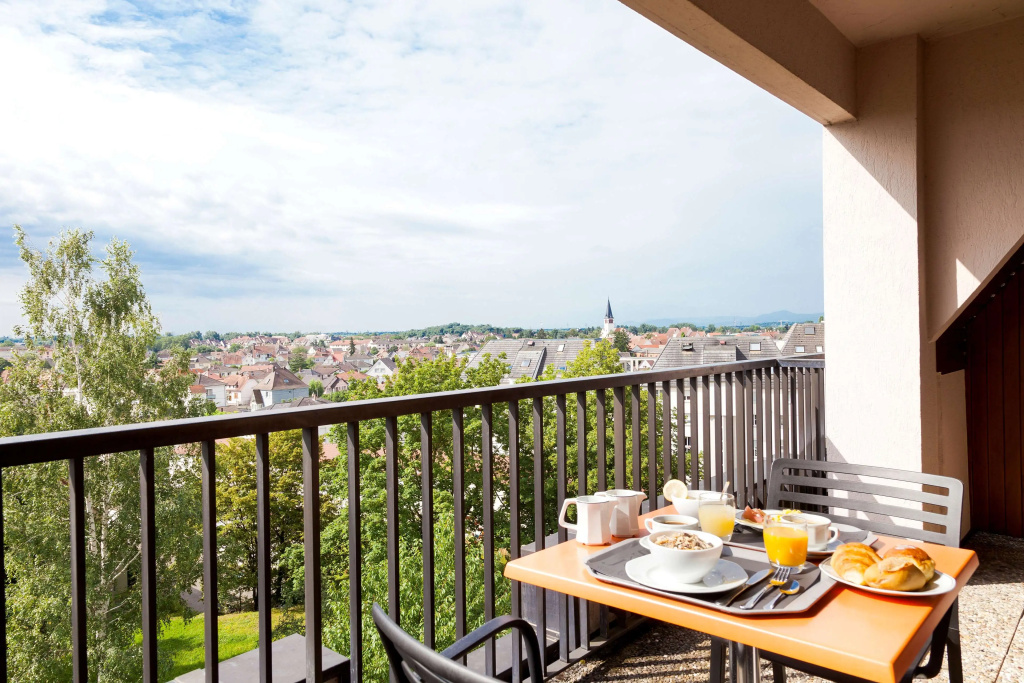Balcony & Terrace