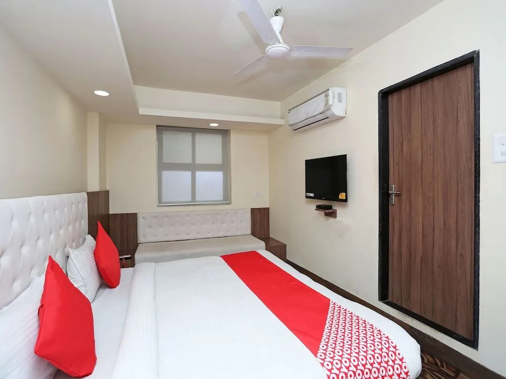 OYO 4406 Hotel Arya Palace - Général