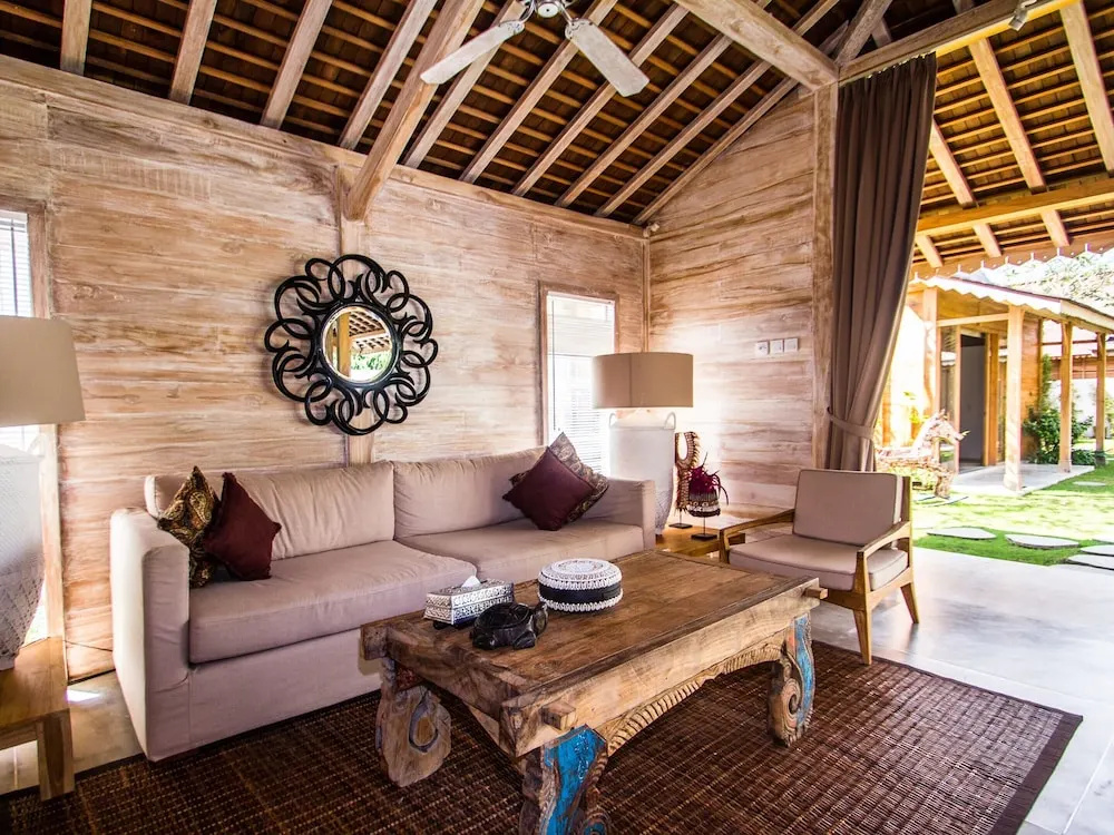 Affordable 3 Bedrooms Private Pool Villa Near Seminyak