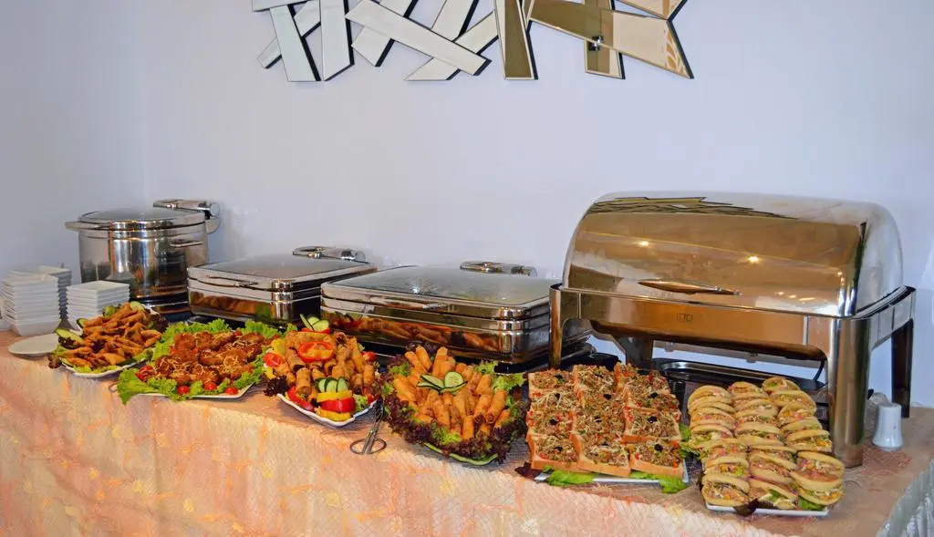 Food & Beverage