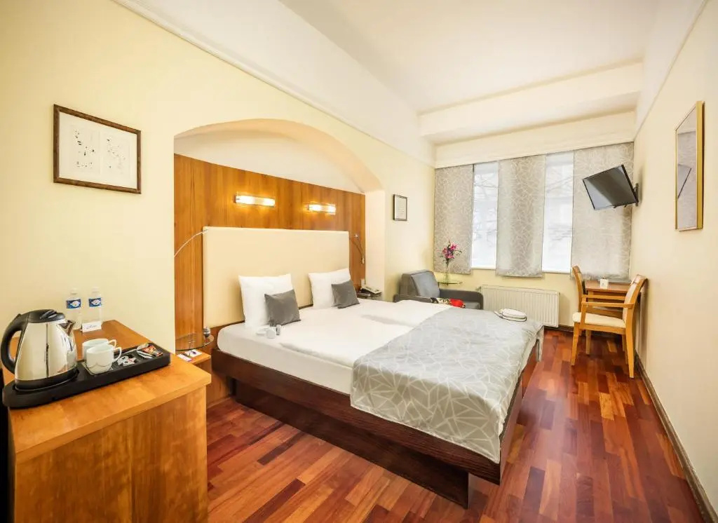 Standard Double room (full double bed)