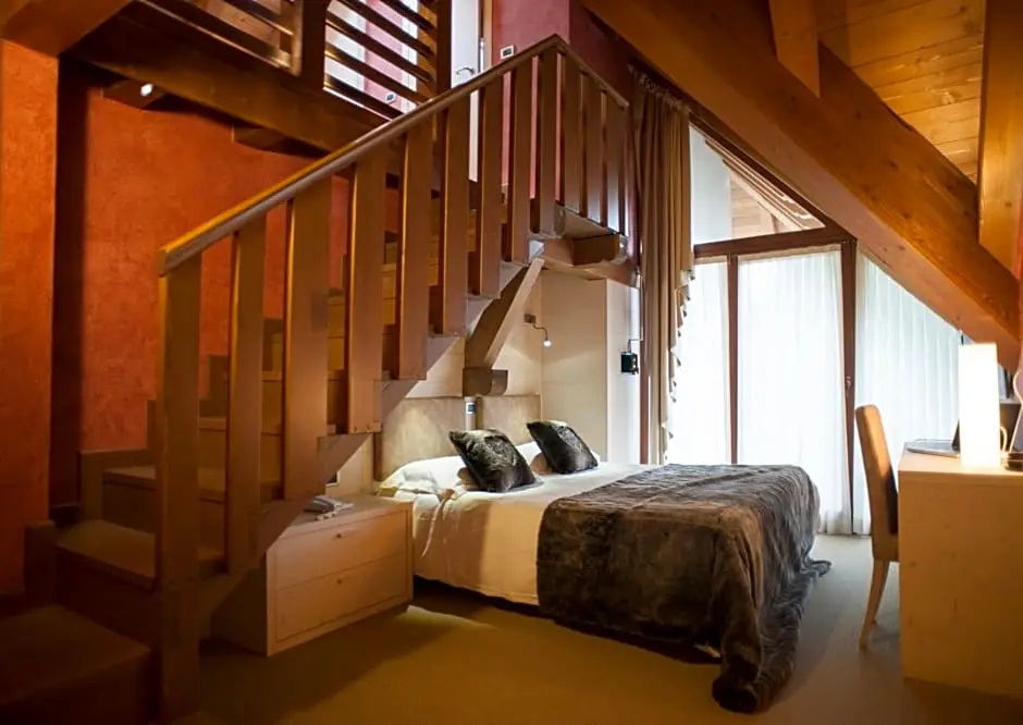 Superior Double room (full double bed)