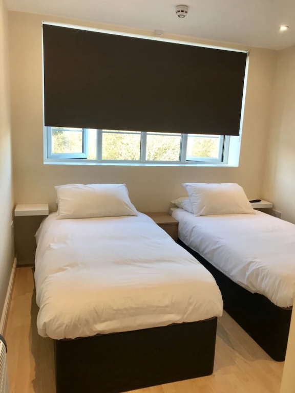 Eazzzy rooms Corby - Chambres