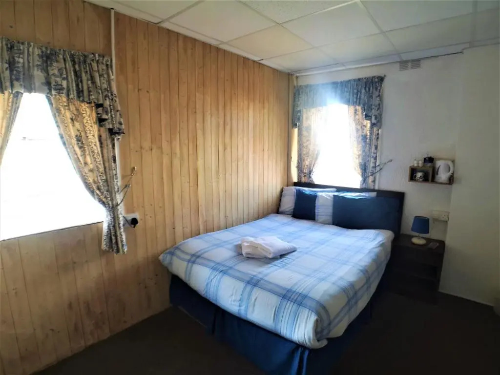 Economy room