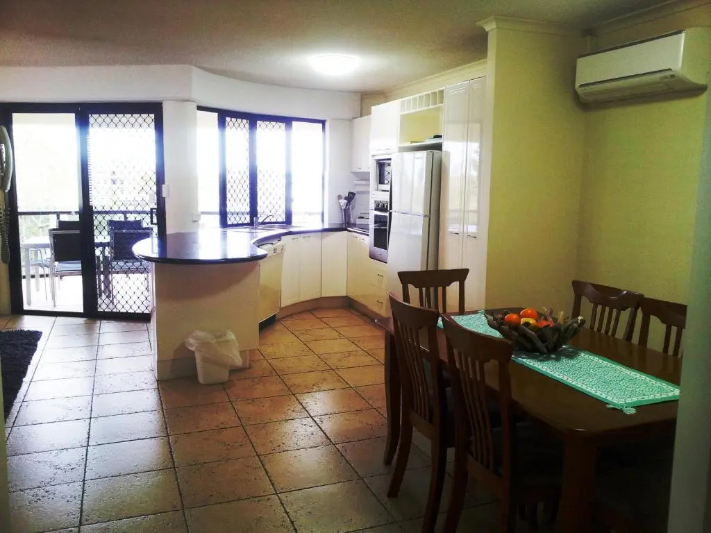 3 Bedrooms Penthouse Apartment