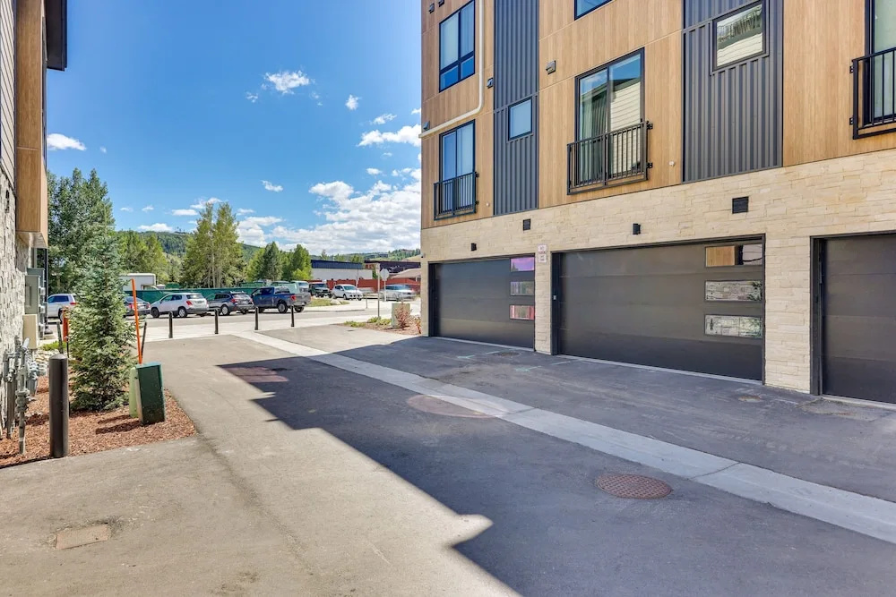 310d 4th Street 2 Bedroom Townhouse