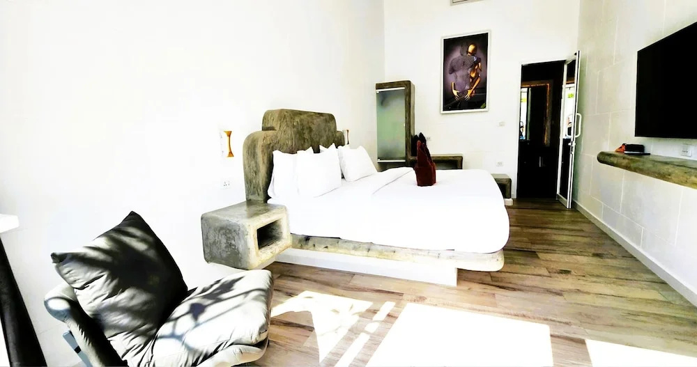 Отель STARLAND Luxury Pool Villa Pattaya Walking Street в Паттайе