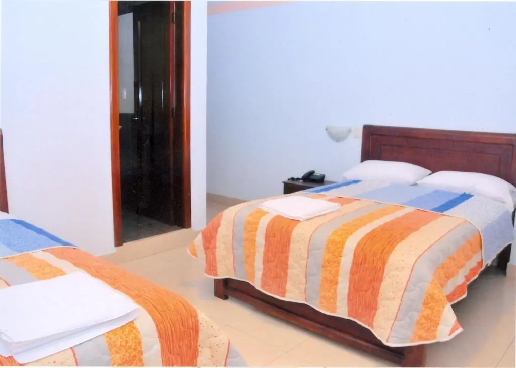 Standard Triple room
