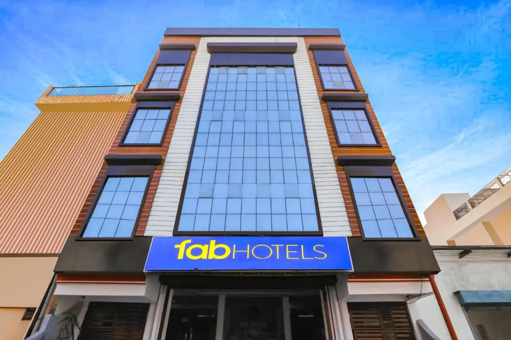 Fabhotel Triveni