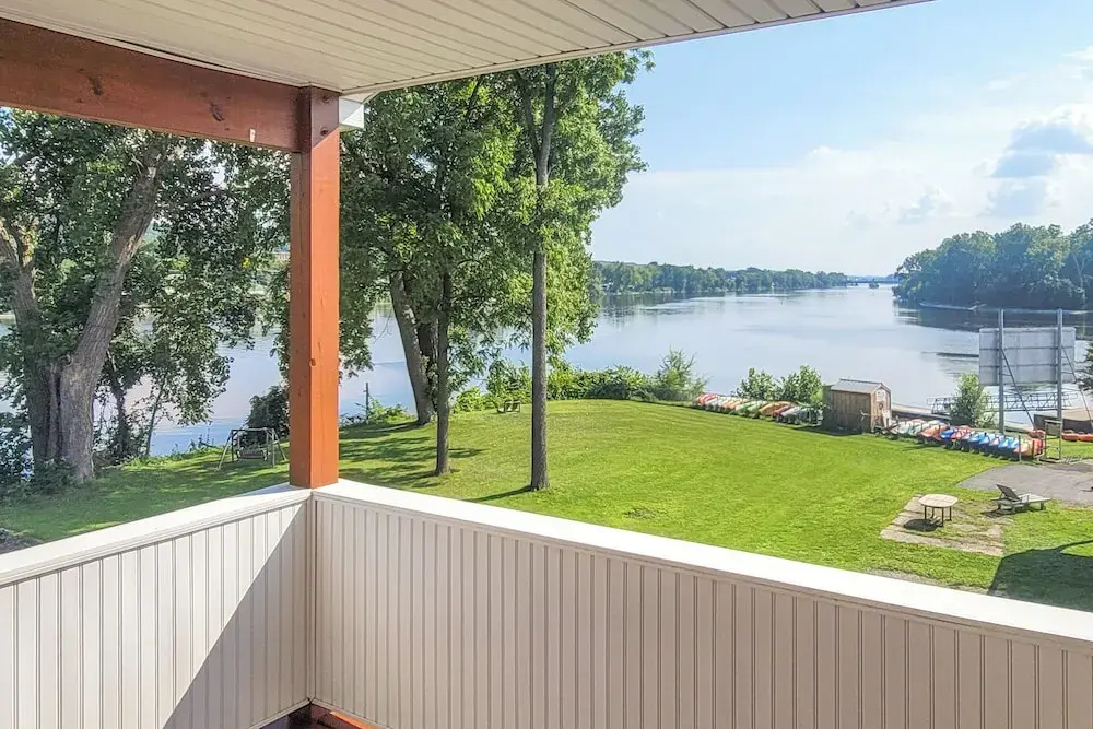 Canal-front Waterford Apartment on Hudson River