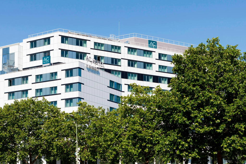 AC Porte Maillot Hotel — фото