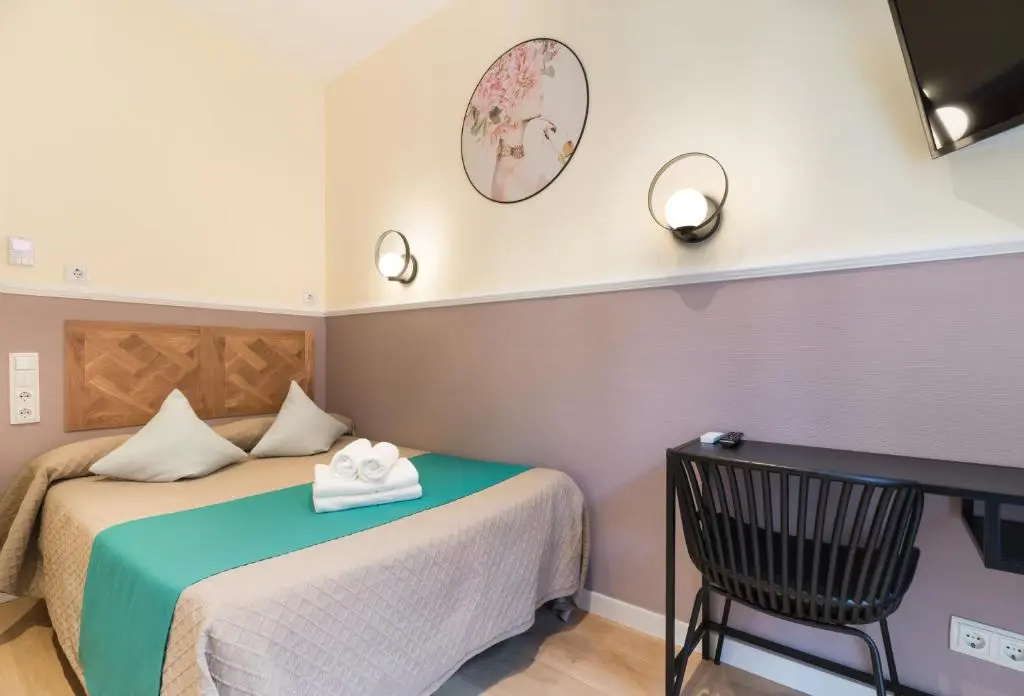 Standard Double room (full double bed)