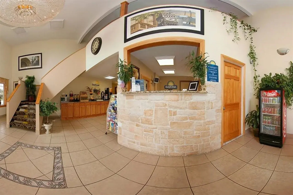 Lobby & Reception
