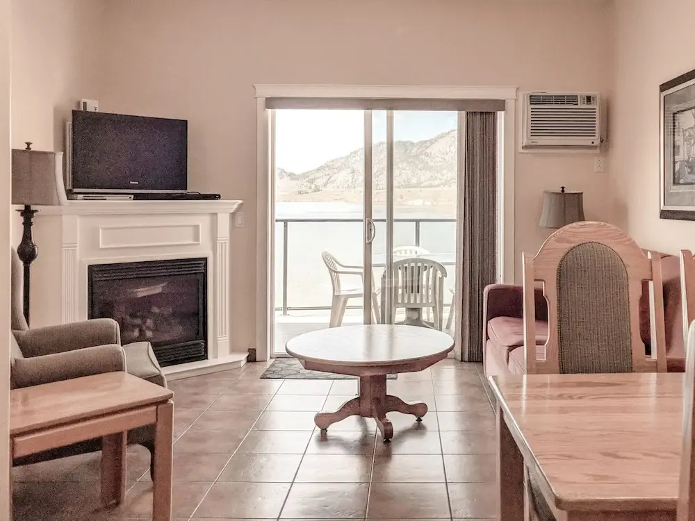 2 Bedrooms Deluxe Suite with balcony and with water view