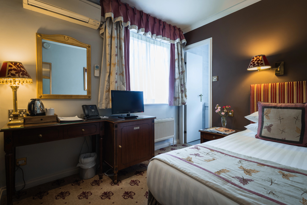 Отель London Lodge Hotel в Лондоне