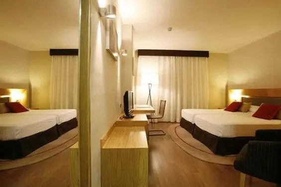 Hotel Guadalmedina - Chambres
