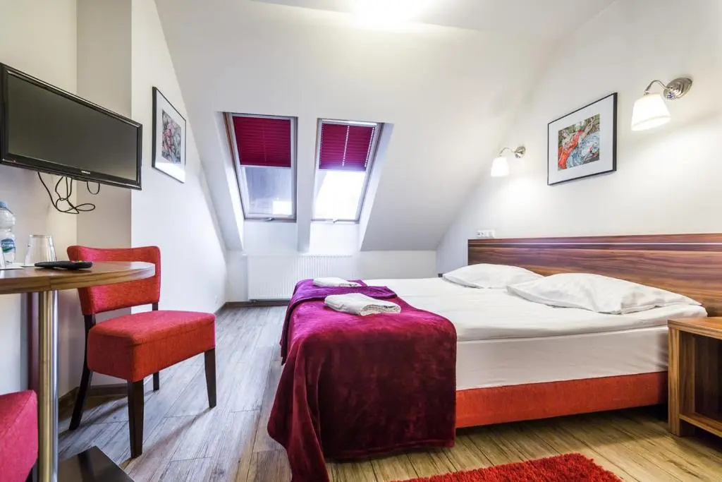 Standard Double room (full double bed)