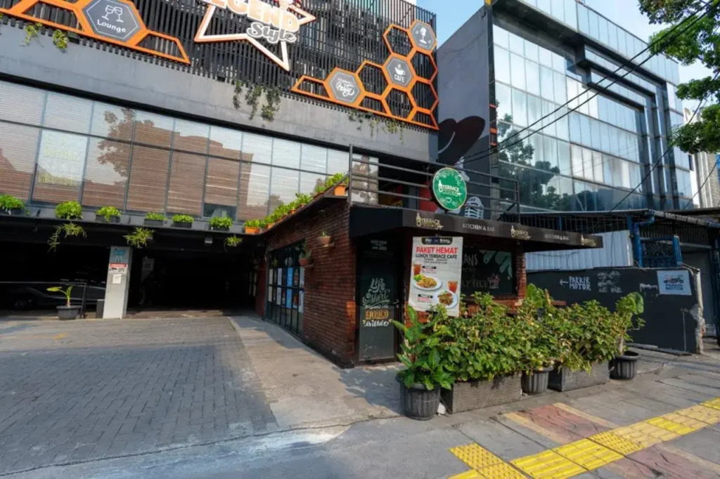 Sans Hotel Roxy Jakarta