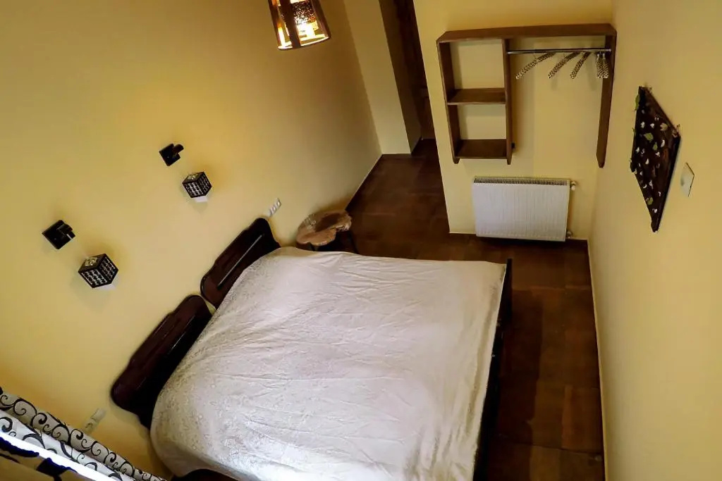 Economy room