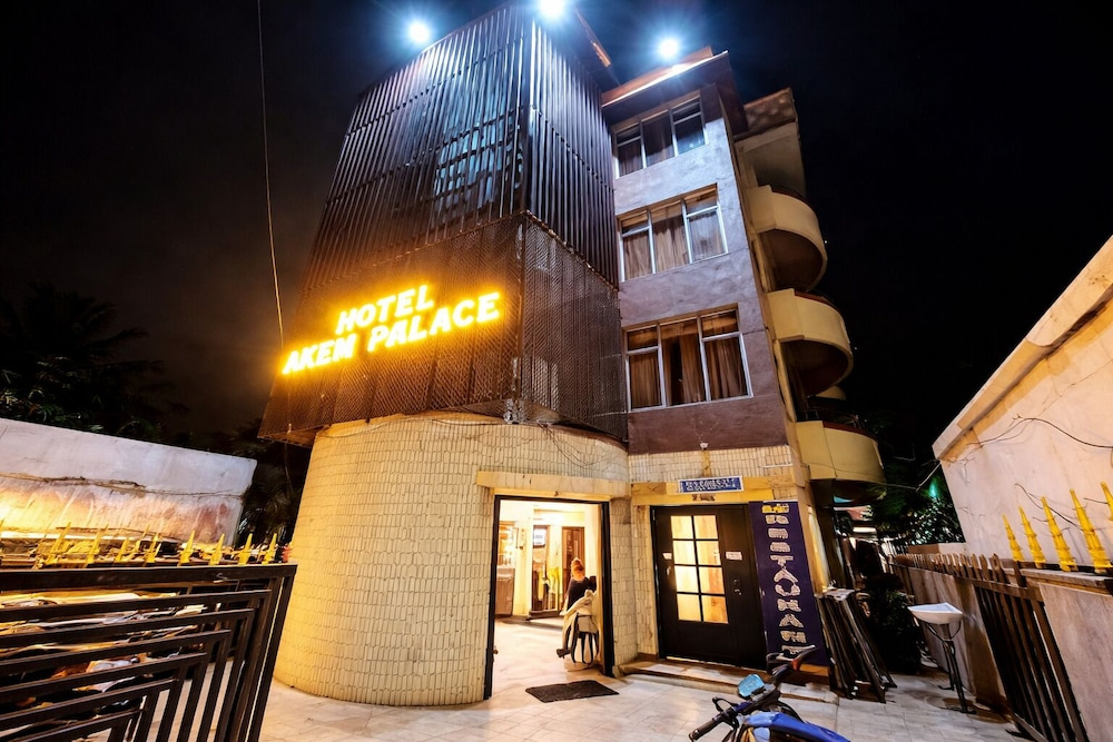 Hotel Arya Palace