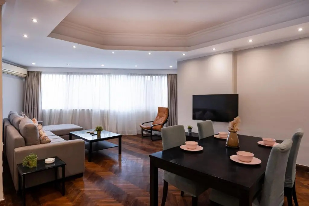 3 Bedrooms Apartment with city view