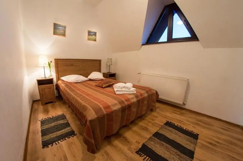 Economy room