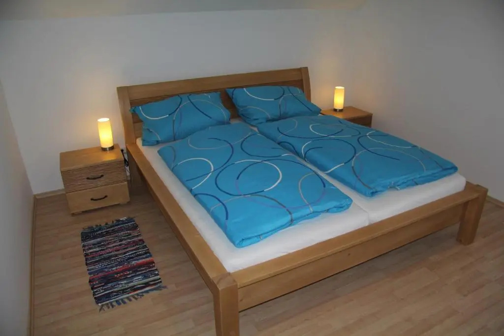 3 Bedrooms Apartment
