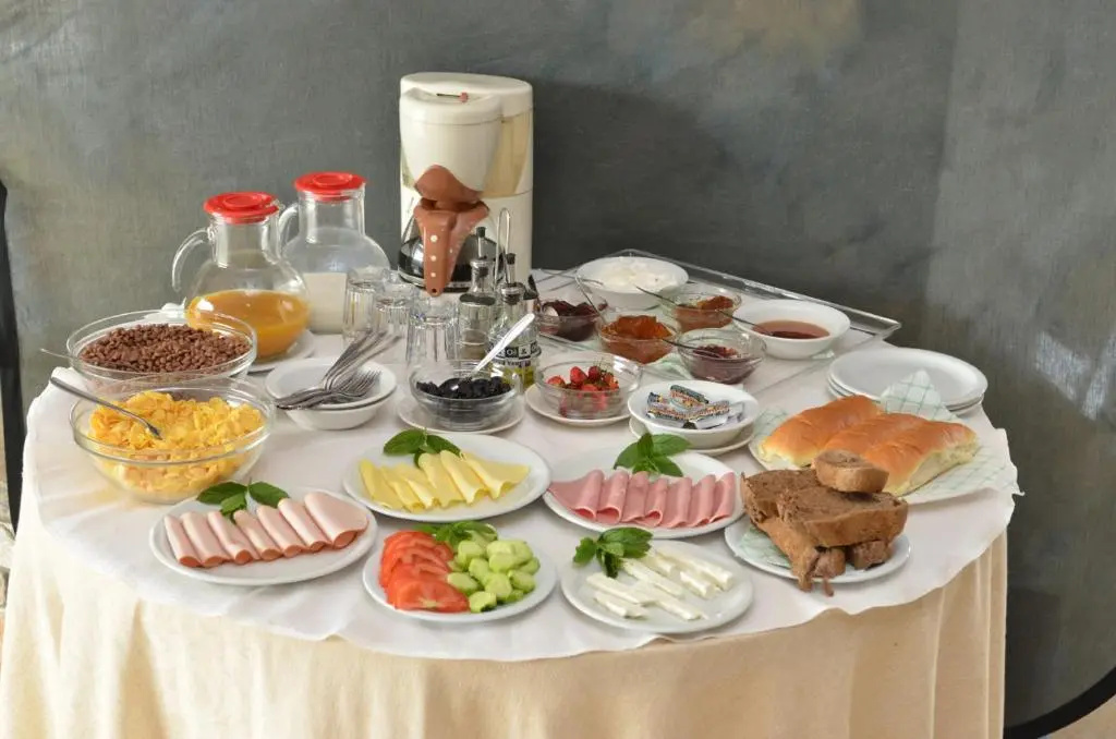 Food & Beverage