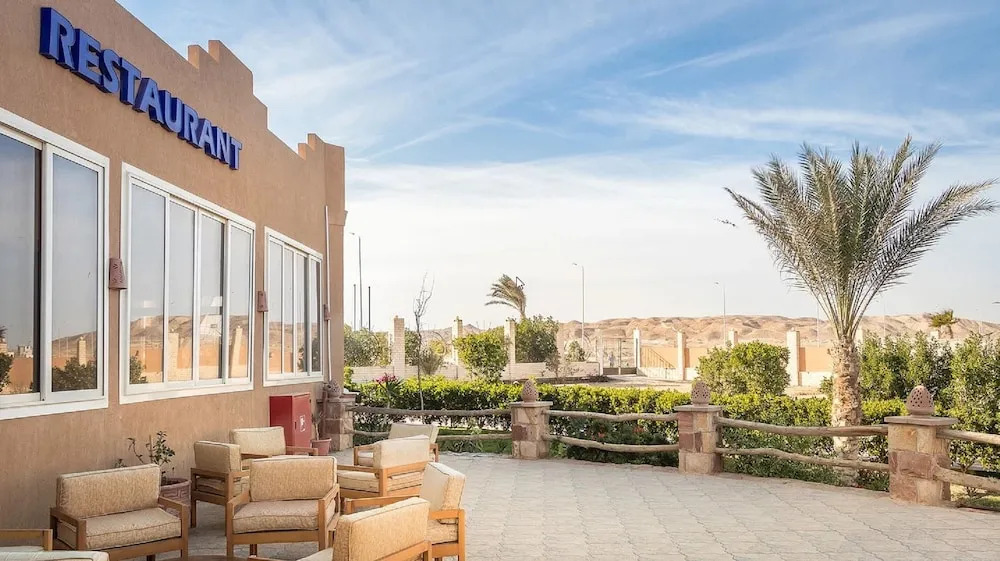 Silver Beach Resort - фото 3