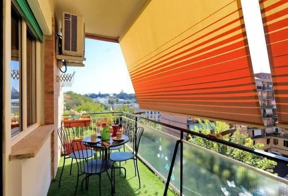 2 Bedrooms Apartment with balcony