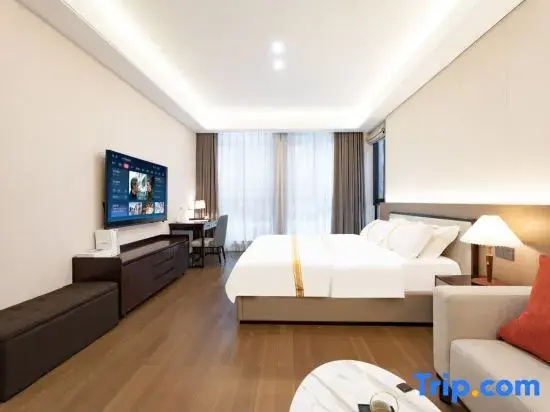 Deluxe Double room (full double bed)