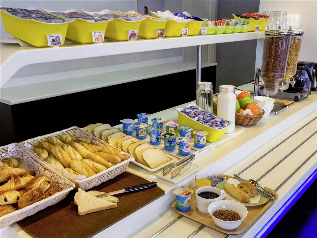 Food & Beverage