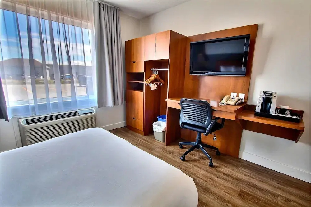 Classic Double room (full double bed)