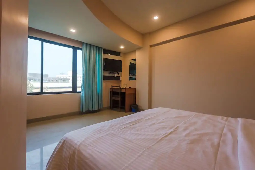 Hotel Sarovar Grand By OYO Rooms